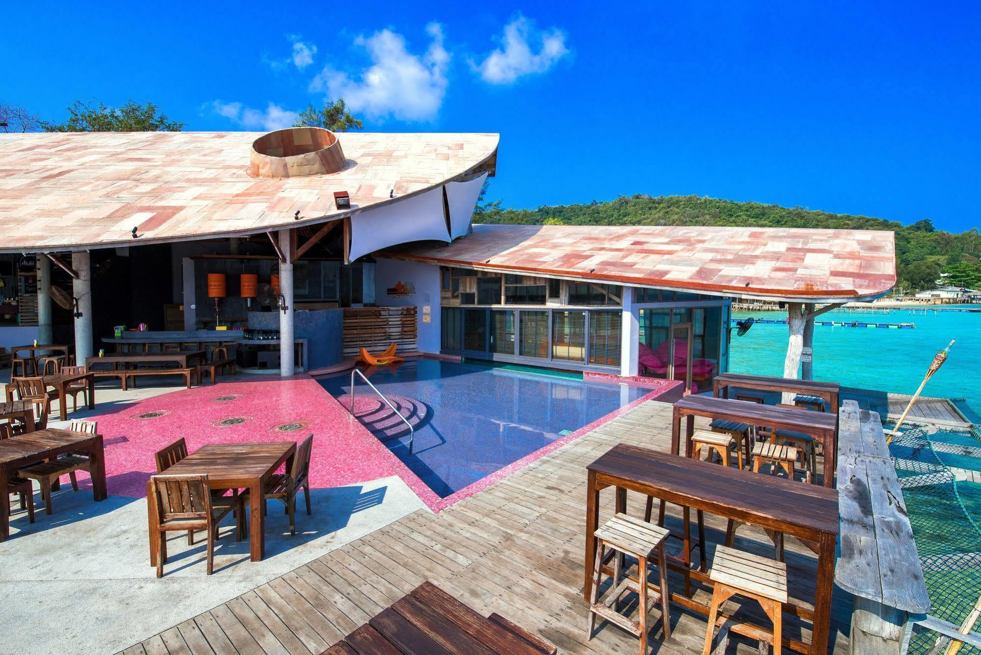 Bar And Bed Resort @ Samed Koh Samet Exterior photo