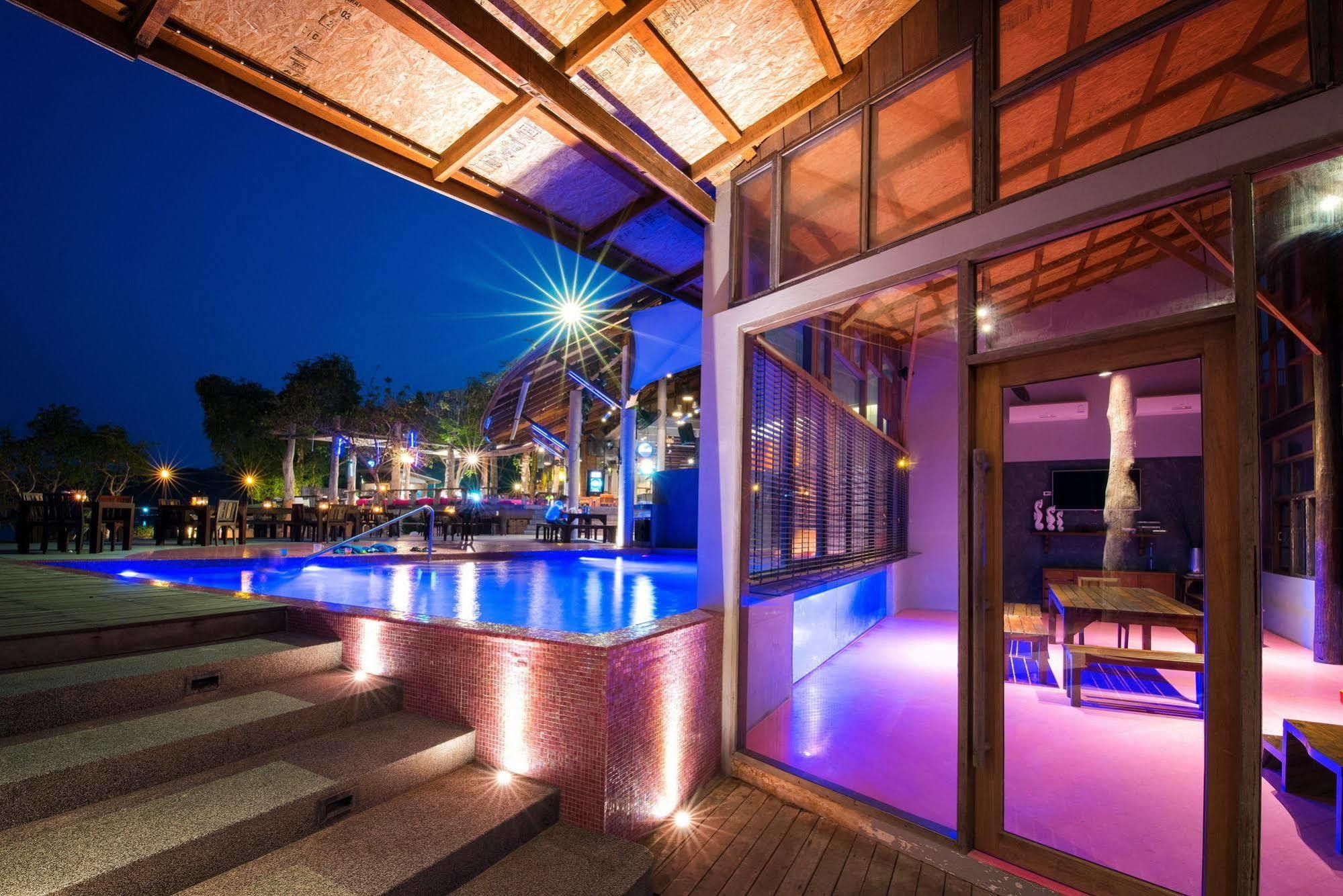 Bar And Bed Resort @ Samed Koh Samet Exterior photo