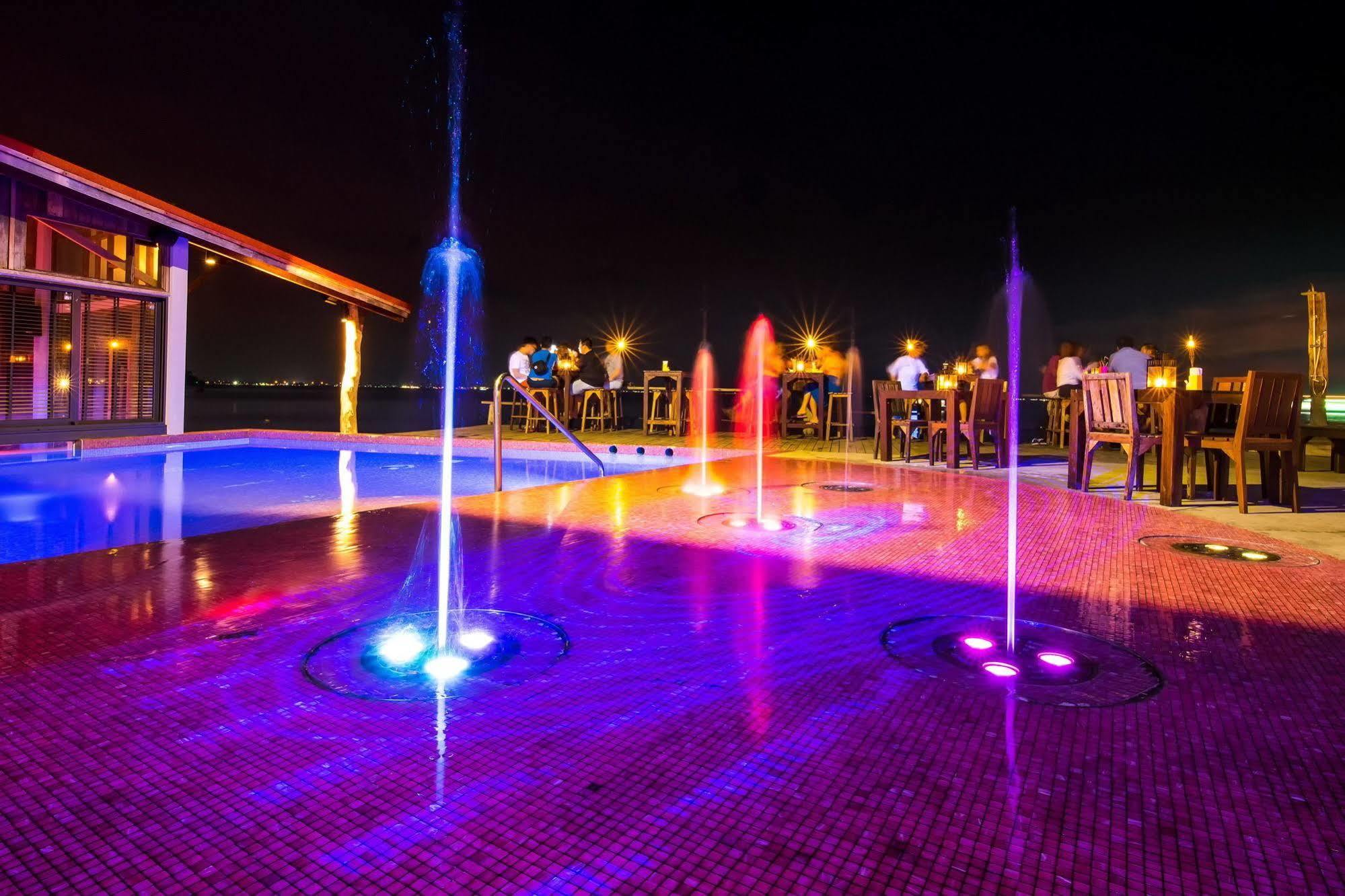 Bar And Bed Resort @ Samed Koh Samet Exterior photo